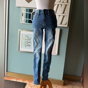 Hollister Women's Straight Leg Jeans in Blue